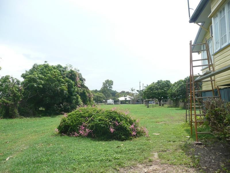 47 The Esplanade, Bowen QLD 4805