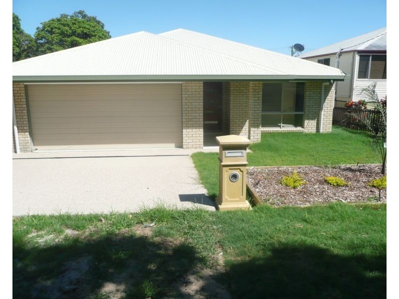 34 Reynolds Street, Bowen QLD 4805