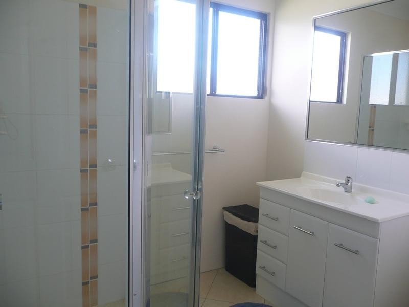 10 Lemon Grove, Bowen QLD 4805