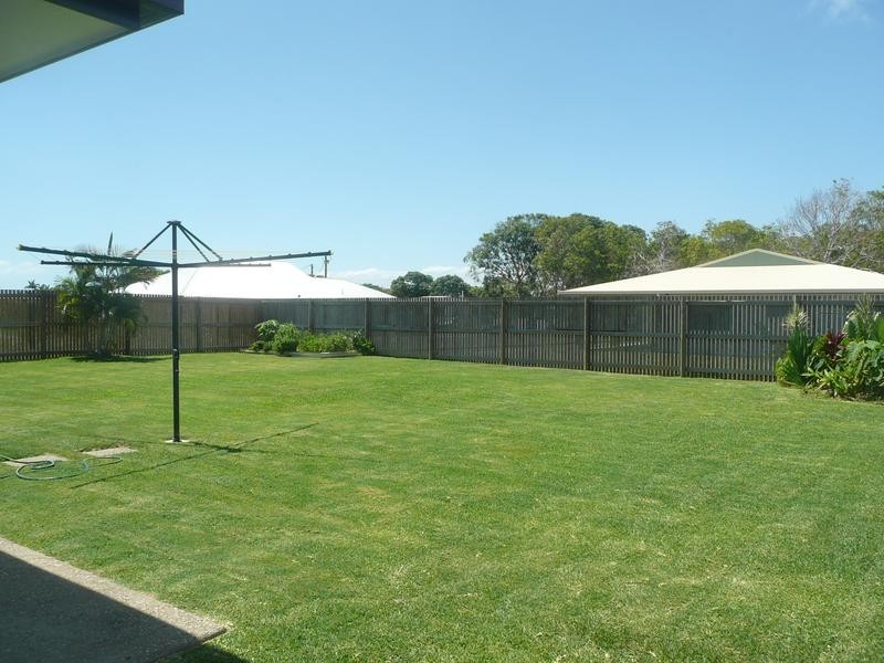 10 Lemon Grove, Bowen QLD 4805