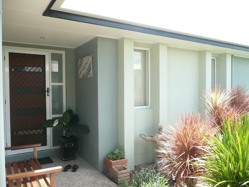 21 Hillview Place, Bowen QLD 4805