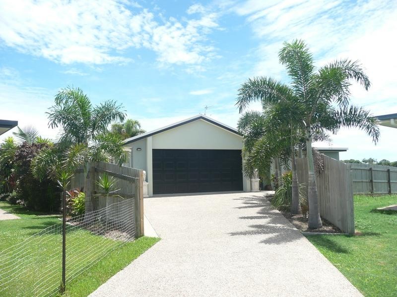 21 Hillview Place, Bowen QLD 4805