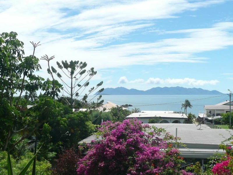 9 Avicennia Street, Bowen QLD 4805