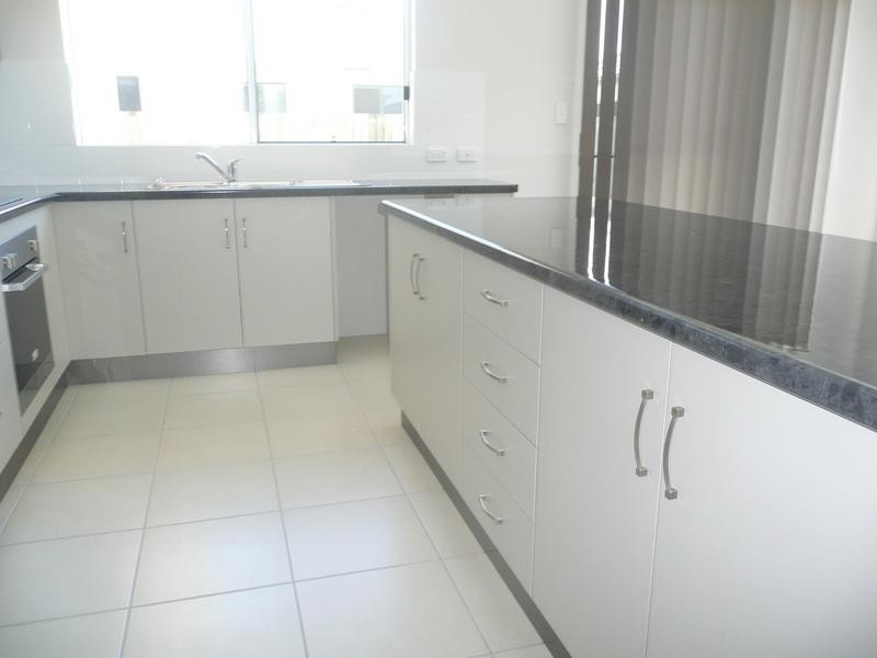 22 Seabreeze Crescent, Bowen QLD 4805