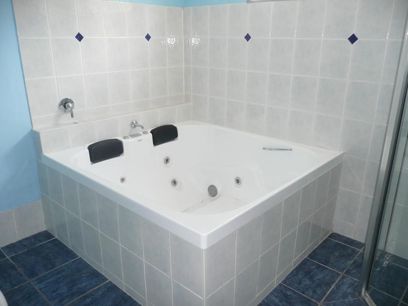 4 Poole Street, Bowen QLD 4805