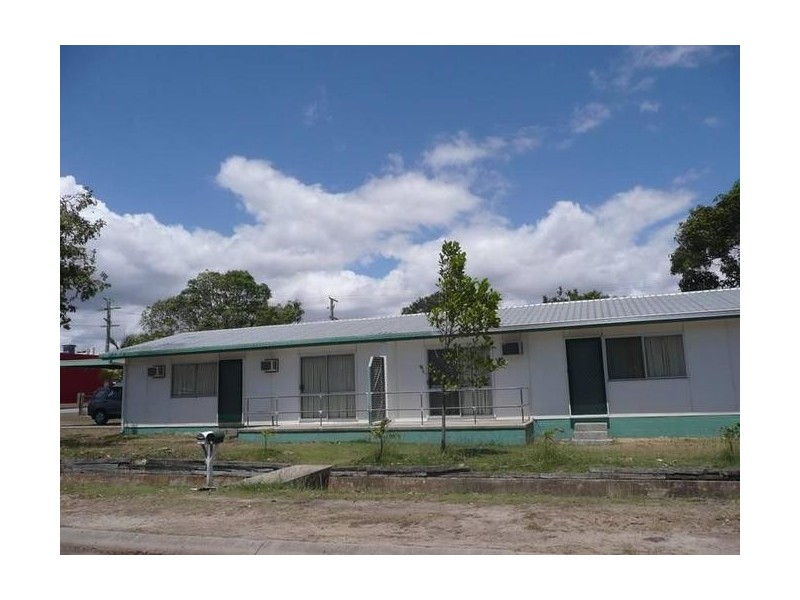 2/20 Johnston Street, Bowen QLD 4805