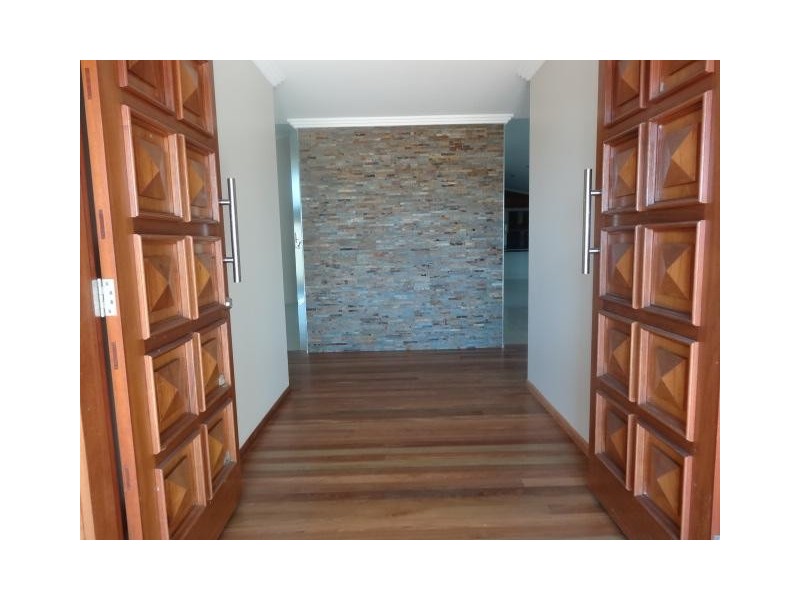 5 Daniel Street, Bowen QLD 4805