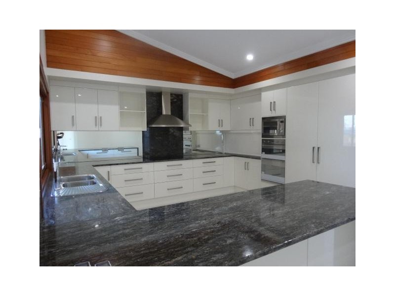 5 Daniel Street, Bowen QLD 4805