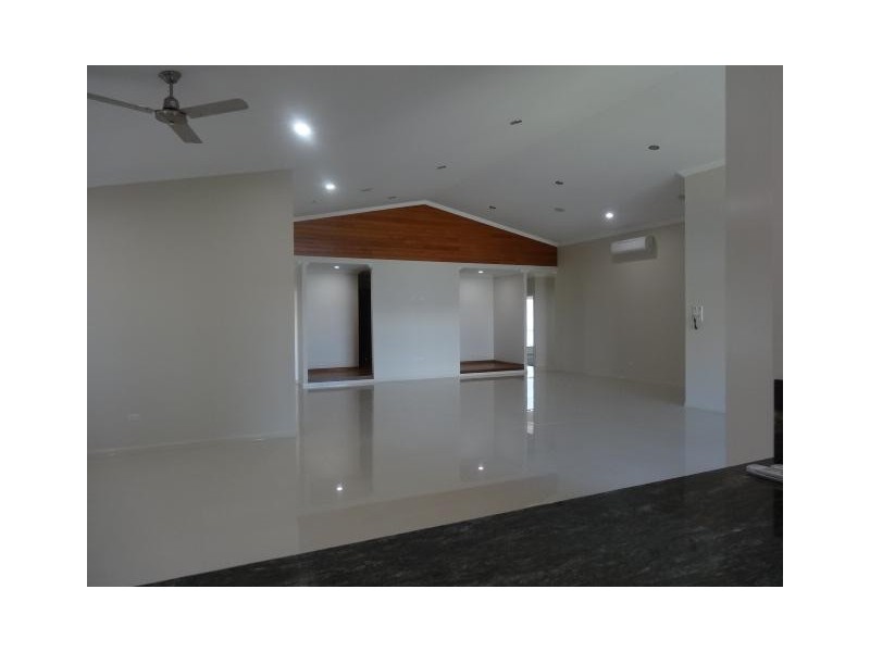 5 Daniel Street, Bowen QLD 4805