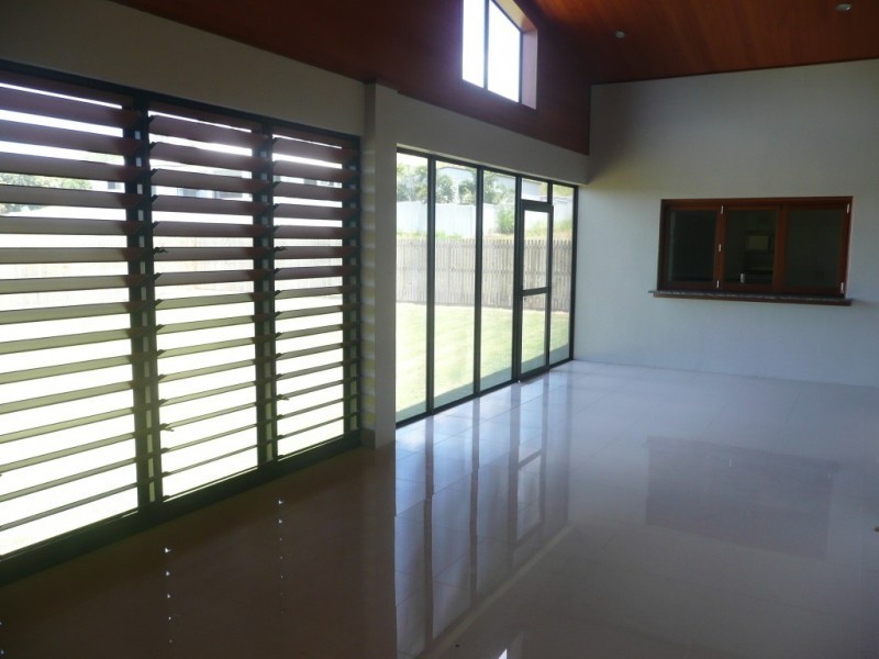 5 Daniel Street, Bowen QLD 4805