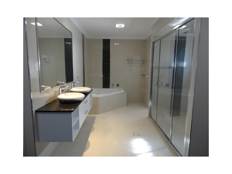 5 Daniel Street, Bowen QLD 4805