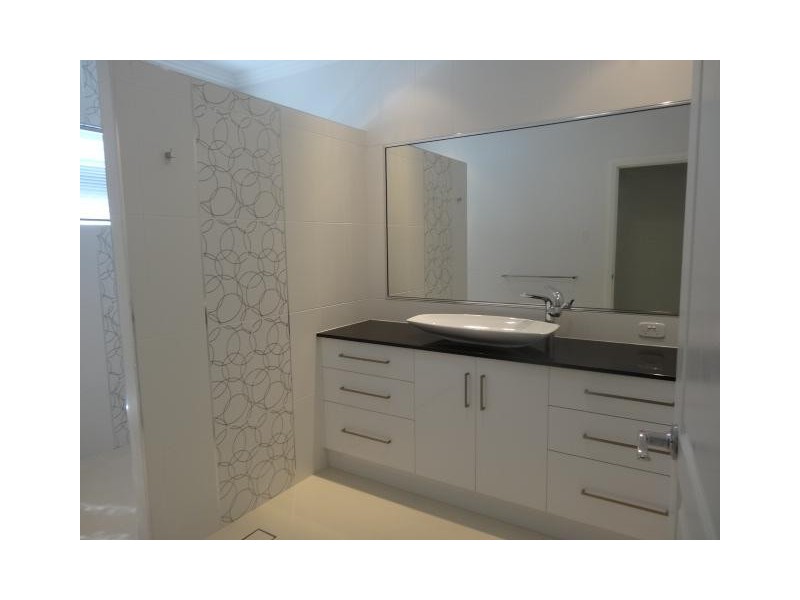 5 Daniel Street, Bowen QLD 4805