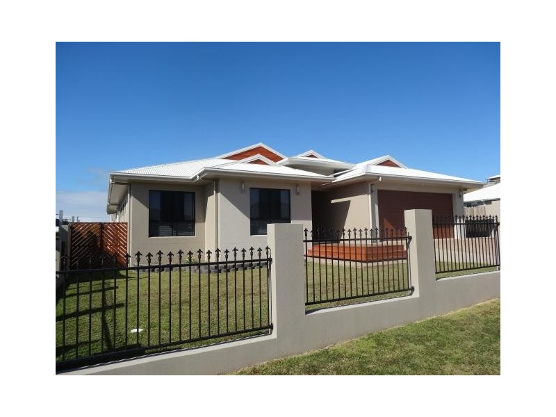 5 Daniel Street, Bowen QLD 4805