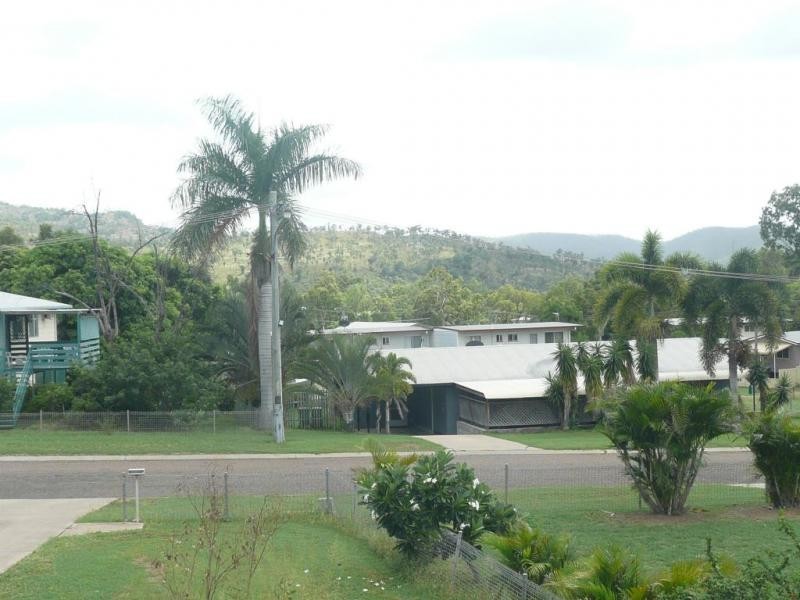 32 Petersen Street, Collinsville QLD 4804