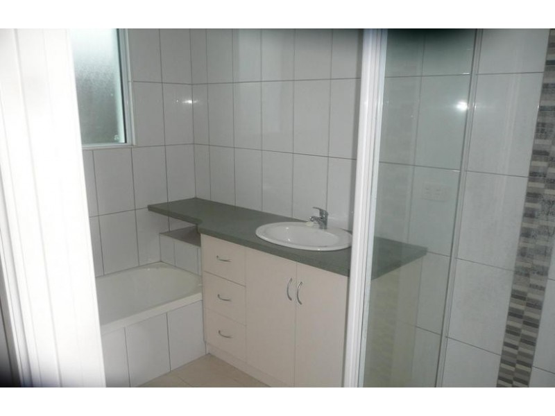 4 Allan Place, Bowen QLD 4805