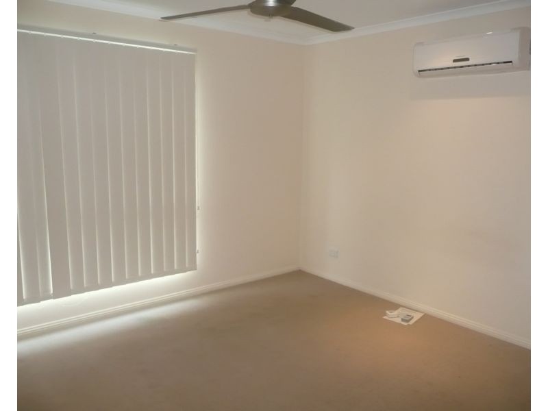 8 Allan Place, Bowen QLD 4805