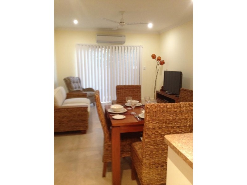 1/56 Murroona Road, Bowen QLD 4805