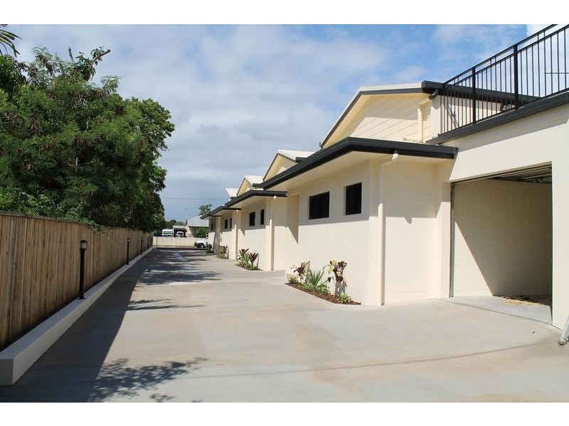 3/56 Murroona Road, Bowen QLD 4805