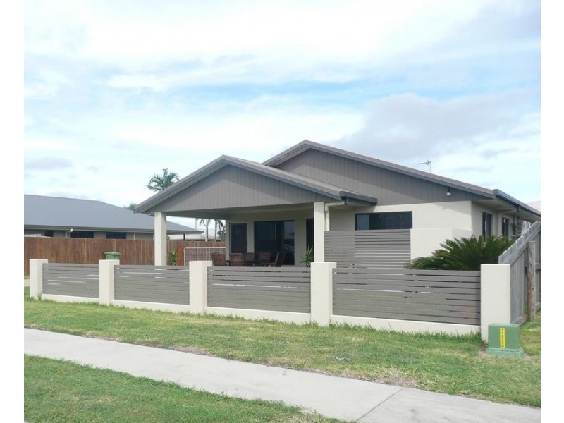 17 Lime Tree Court, Bowen QLD 4805