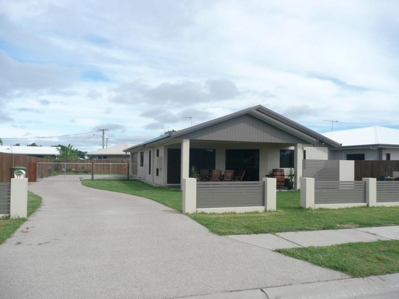 17 Lime Tree Court, Bowen QLD 4805