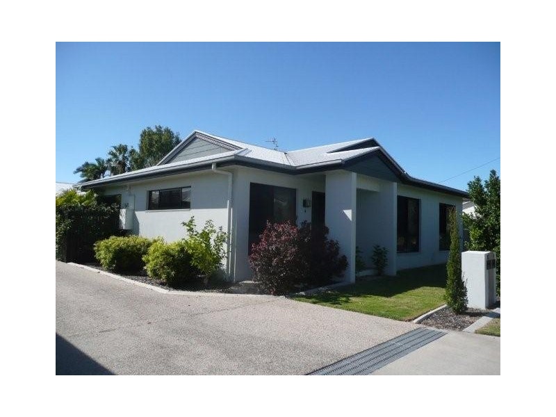 Unit 4 Belgravia Road, Bowen QLD 4805