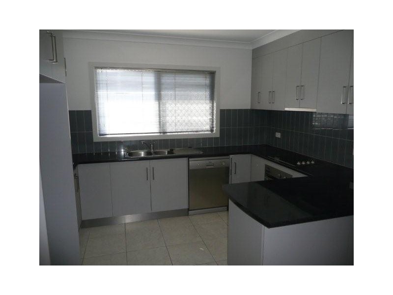Unit 4 Belgravia Road, Bowen QLD 4805