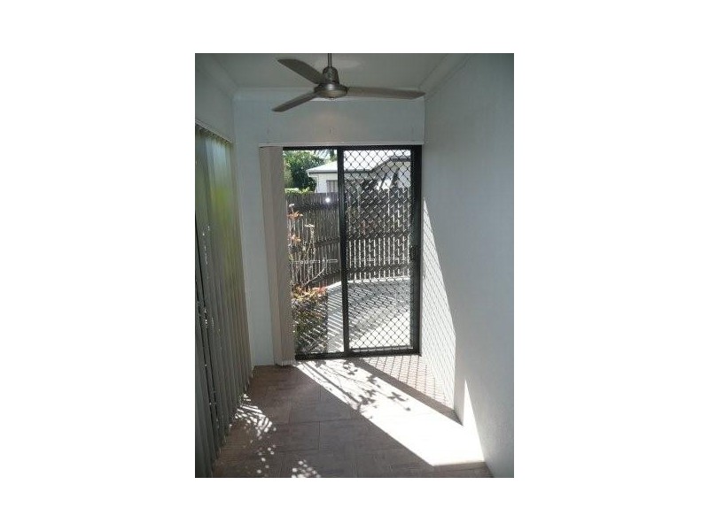 Unit 4 Belgravia Road, Bowen QLD 4805