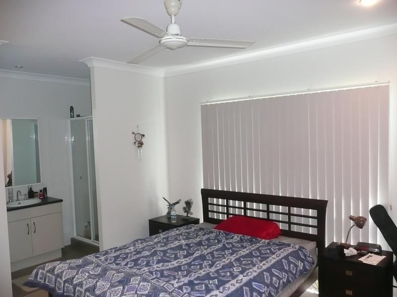 8 Lucinda Place, Bowen QLD 4805