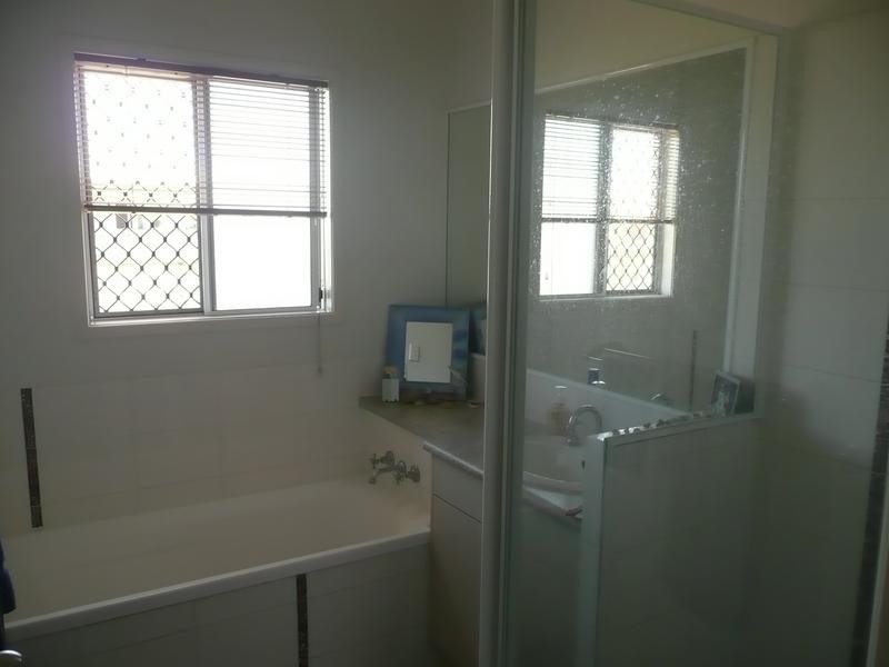 8 Lucinda Place, Bowen QLD 4805