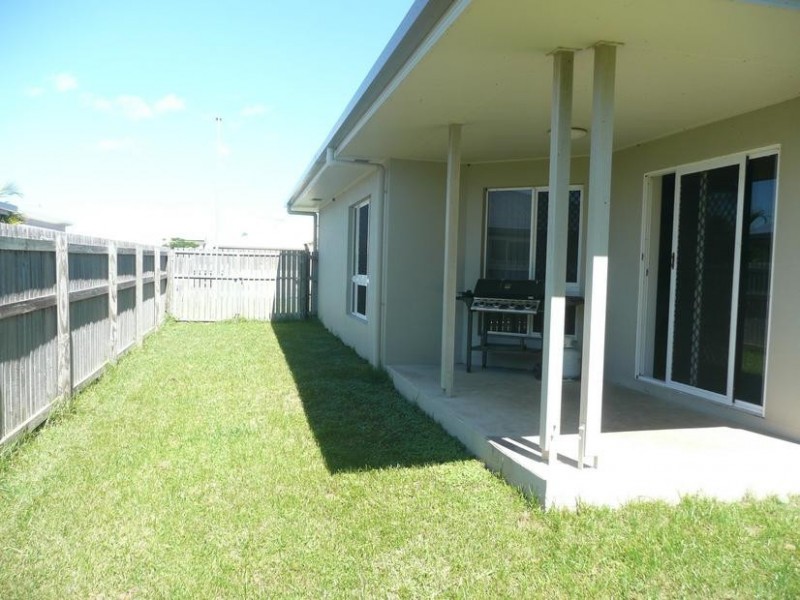 8 Lucinda Place, Bowen QLD 4805