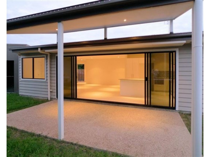 2/11 Field Street, Bowen QLD 4805