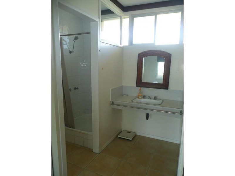 1/23 Bluewater Parade, Bowen QLD 4805