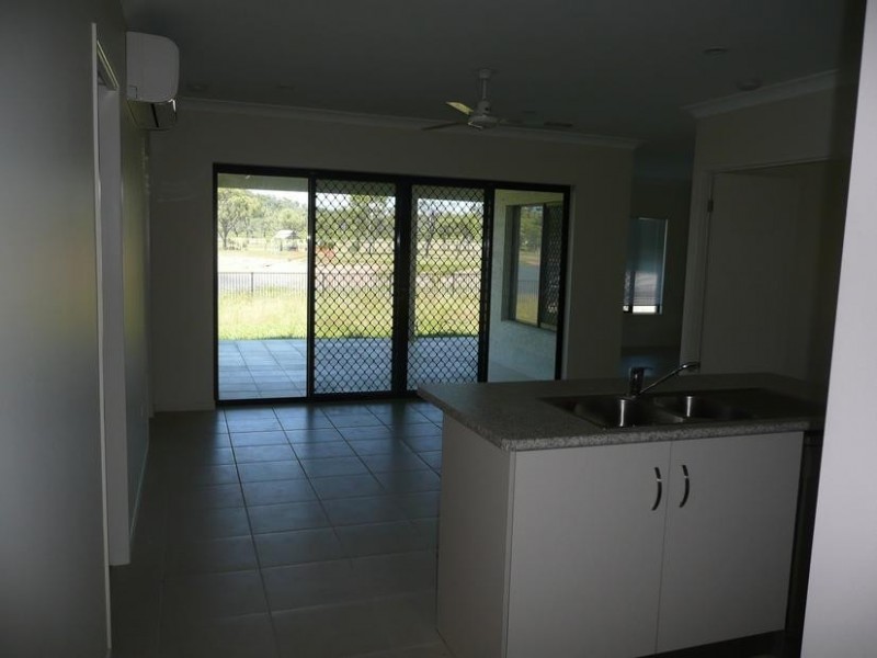 26 Scenic Drive, Bowen QLD 4805