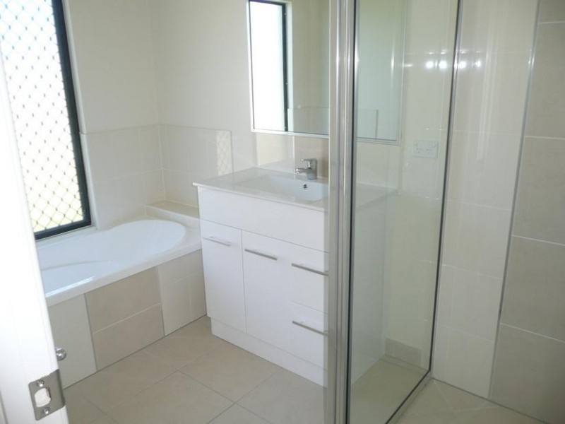 26 Scenic Drive, Bowen QLD 4805