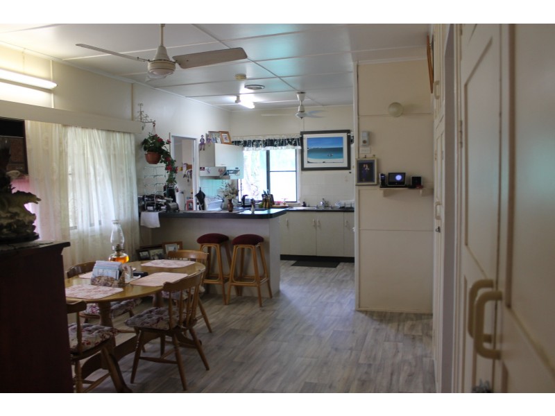 96 Station Street, Collinsville QLD 4804