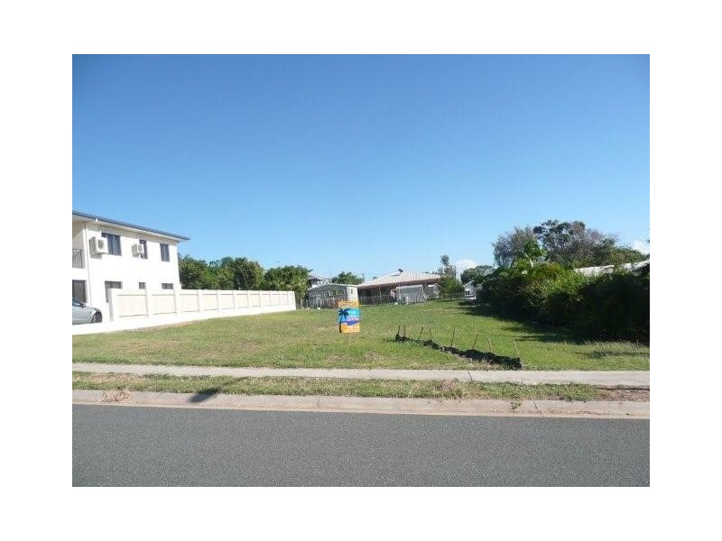 8 Tynwald Avenue, Bowen QLD 4805