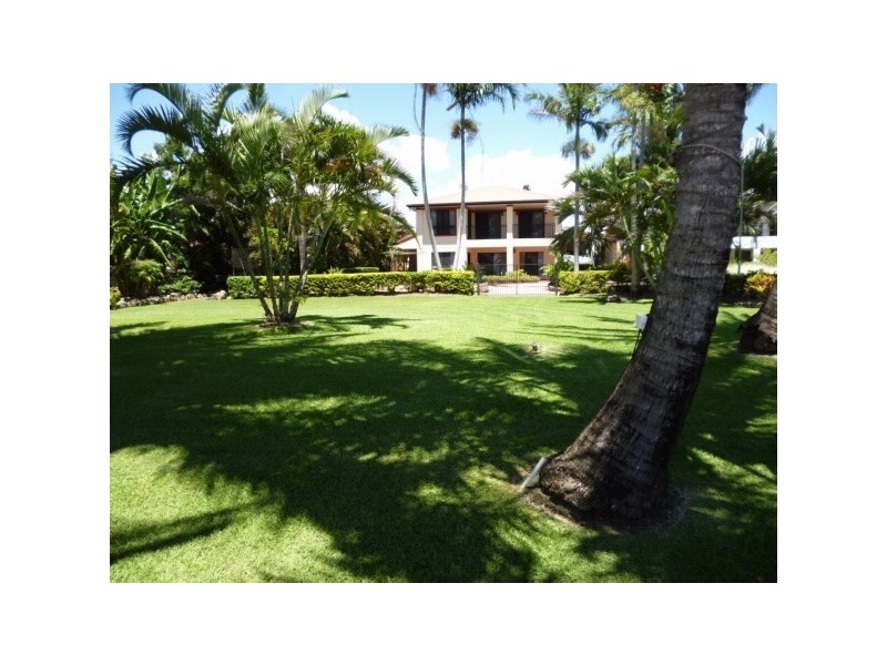 10 Baxter Avenue, Bowen QLD 4805