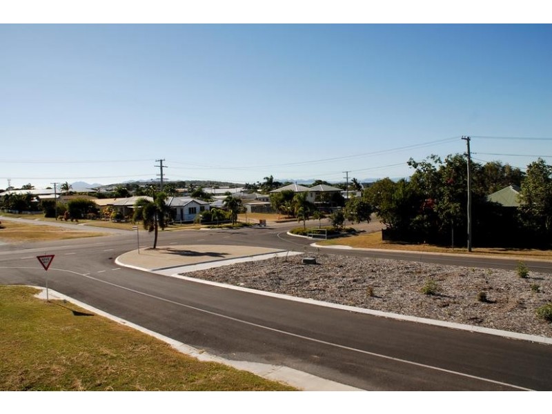 27A Leichhardt Street, Bowen QLD 4805