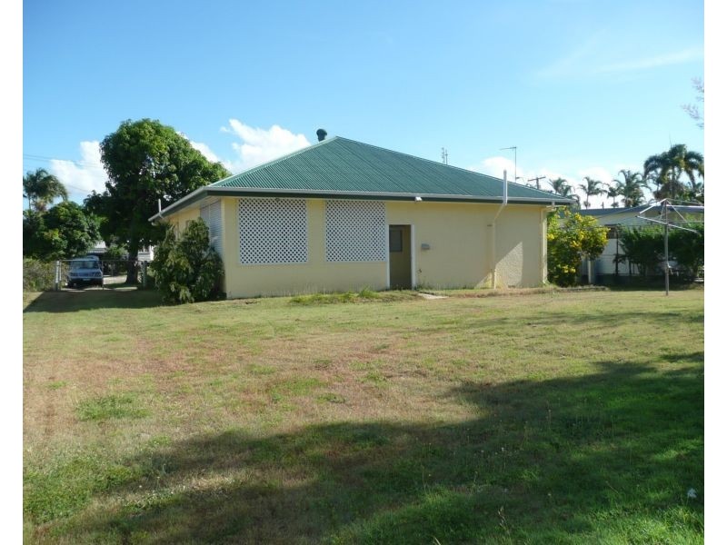 42 Field Street, Bowen QLD 4805