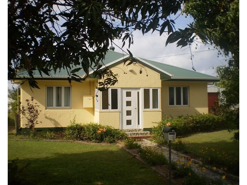 42 Field Street, Bowen QLD 4805