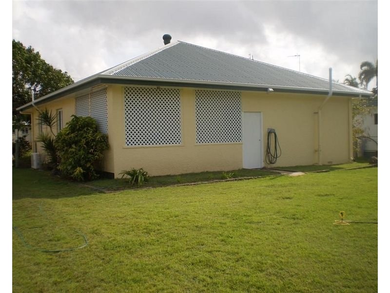 42 Field Street, Bowen QLD 4805