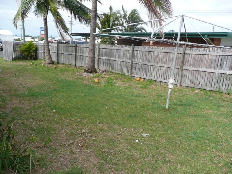 30 Gordon Street, Bowen QLD 4805
