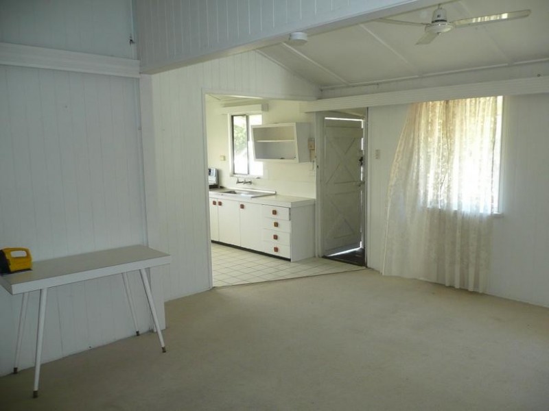 112 Herbert Street, Bowen QLD 4805