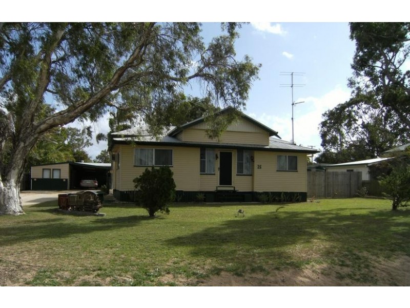 25 Leichhardt Street, Bowen QLD 4805