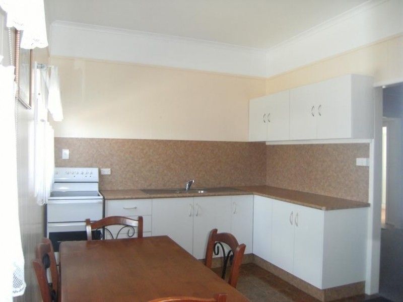 25 Leichhardt Street, Bowen QLD 4805