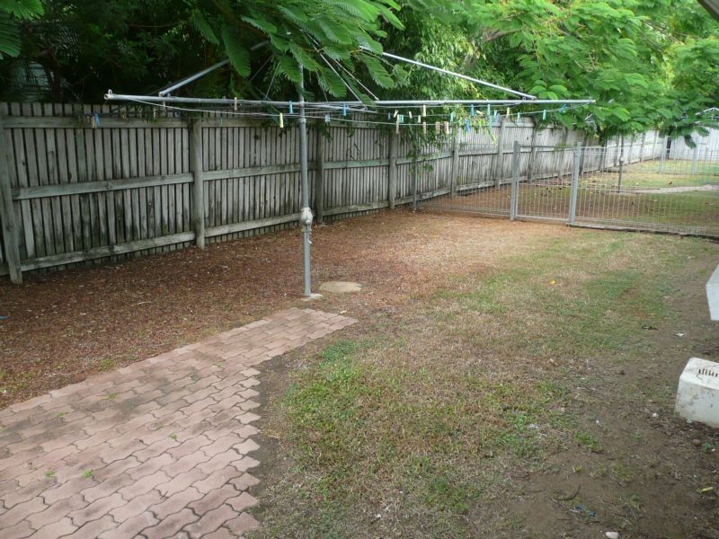 2/91 Horseshoe Bay Road, Bowen QLD 4805