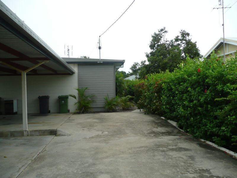 4/16 Powell Street, Bowen QLD 4805