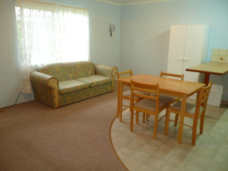 4/16 Powell Street, Bowen QLD 4805