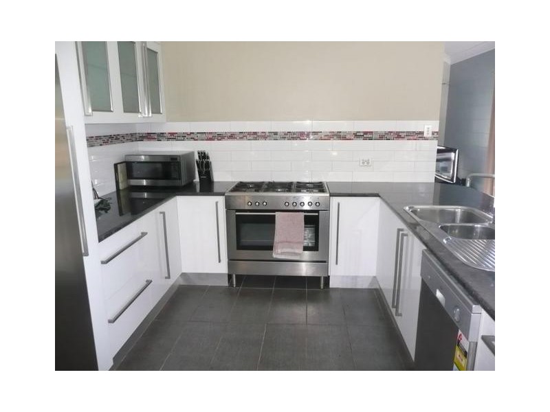 18a Gloucester Street, Bowen QLD 4805