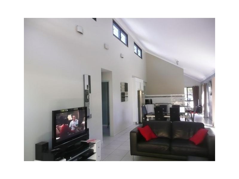 18a Gloucester Street, Bowen QLD 4805